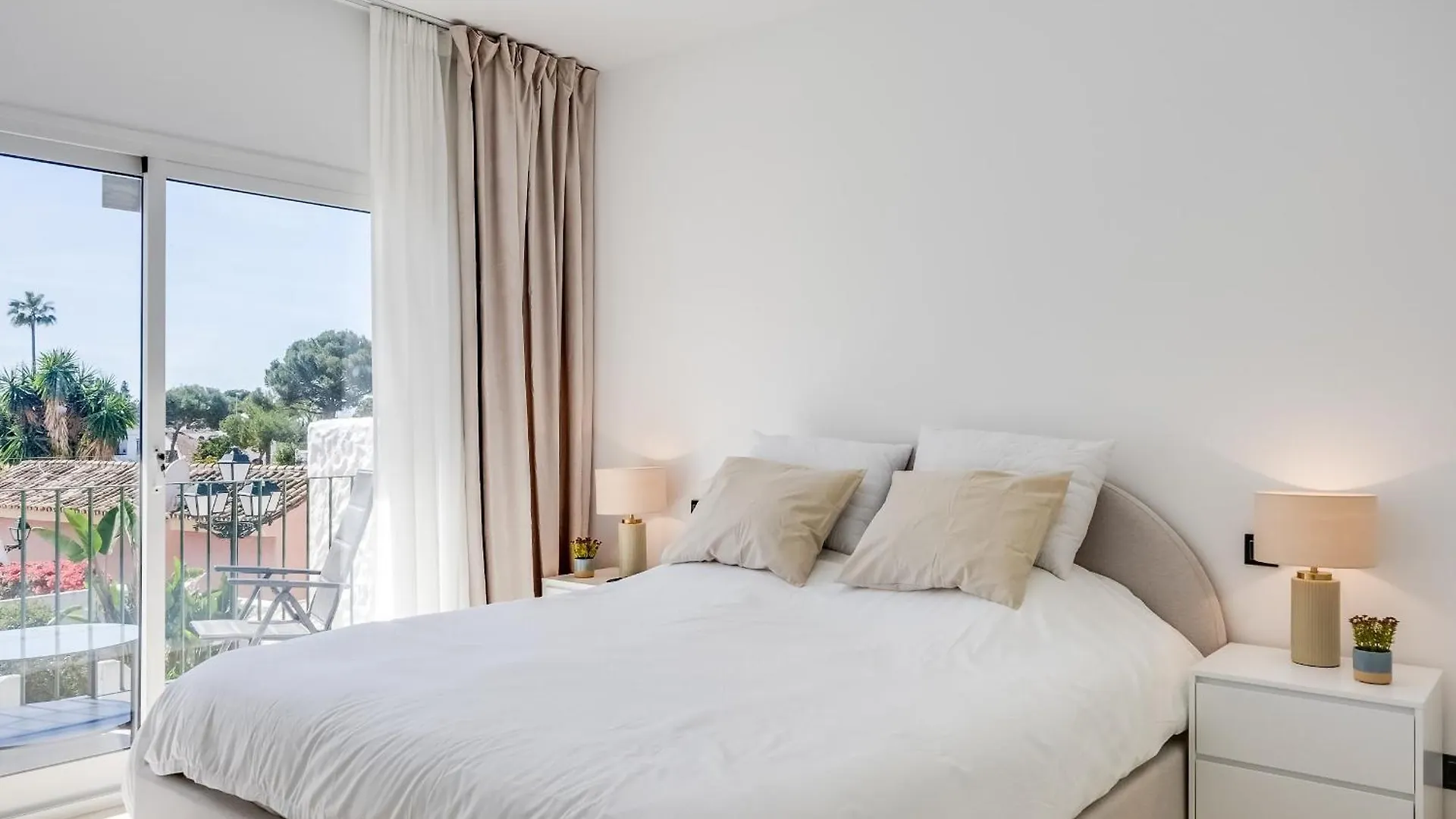 Heerlijk Appartement Op Loopafstand Van Het Strand Estepona 0*,  Spain