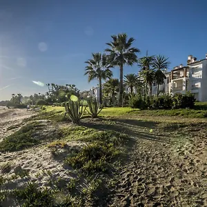 Apartment Hb - Comfortable Beachfront Holiday, Estepona
